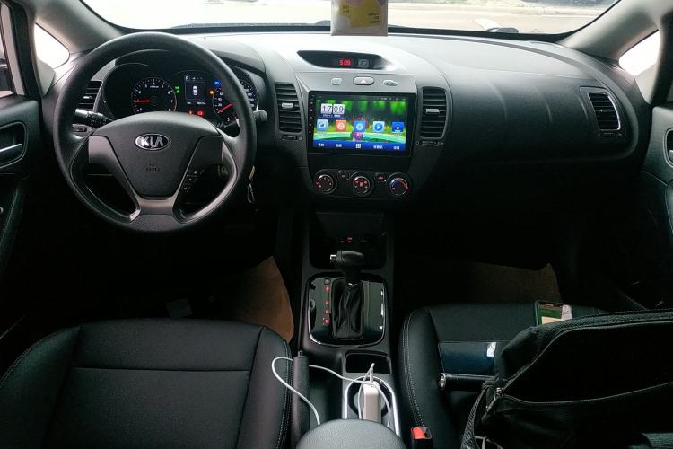 Used Kia K3 2016 1.6L Automatic GLS Center Console