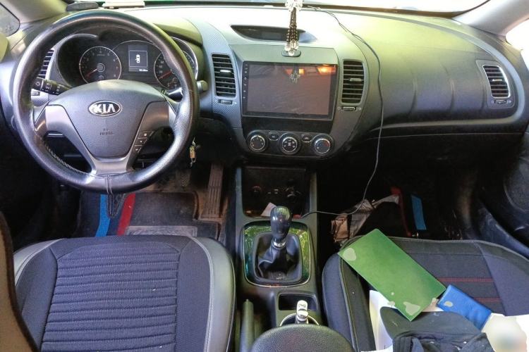 Used Kia K3 2016 1.6L Manual GL Center Console