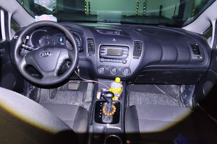 Used Kia K3 2016 1.6L Automatic GL Center Console