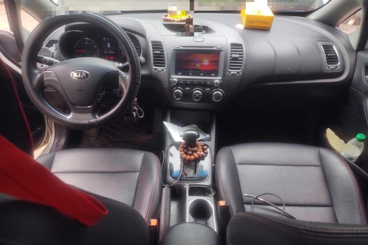 Used Kia K3 2016 1.6L Automatic GLS Center Console