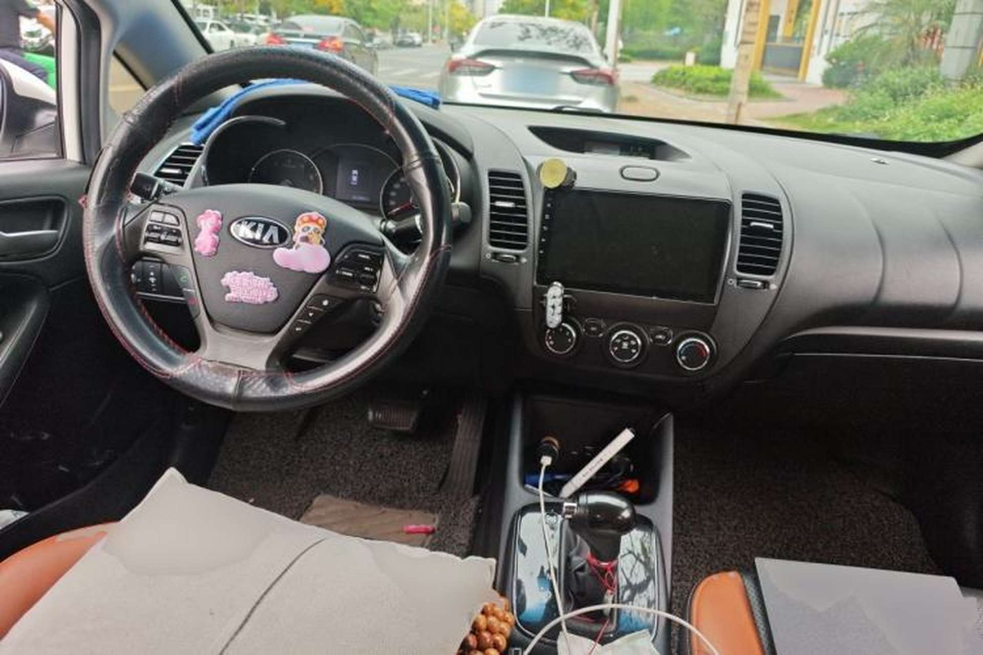 Used Kia K3 2016 1.6L Automatic GL Center Console