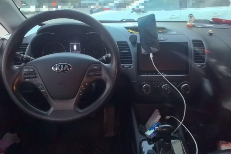 Used Kia K3 2016 1.6L Automatic GL Center Console