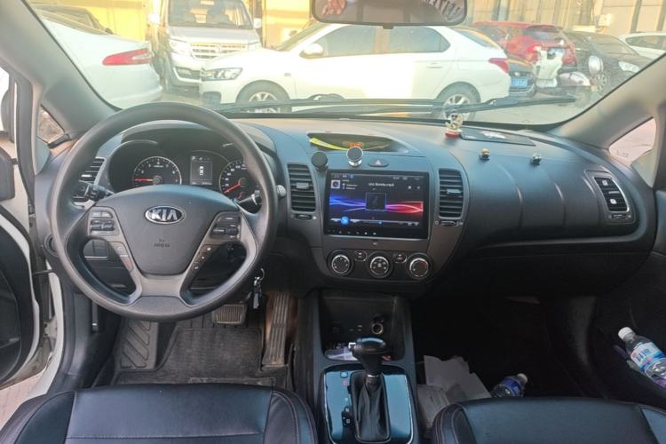 Used Kia K3 2016 1.6L Automatic GL Center Console