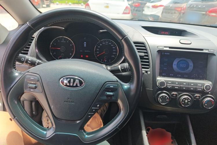 Used Kia K3 2016 1.6L Manual GLS Center Console