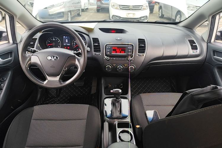 Used Kia K3 2016 1.6L Automatic GL Center Console