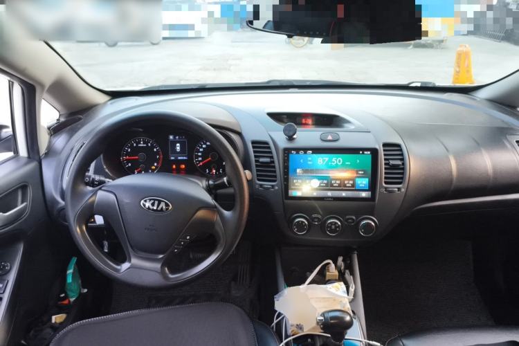 Used Kia K3 2016 1.6L Automatic GL Center Console