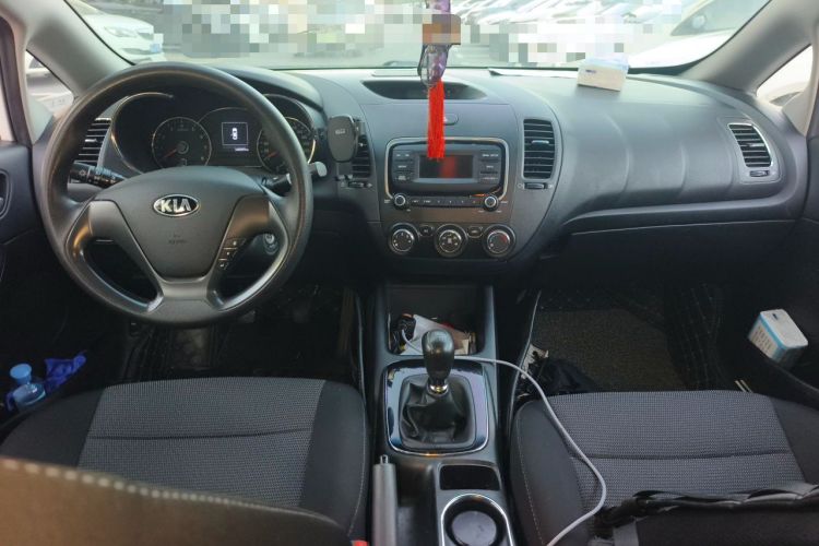 Used Kia K3 2016 1.6L Manual GL Center Console