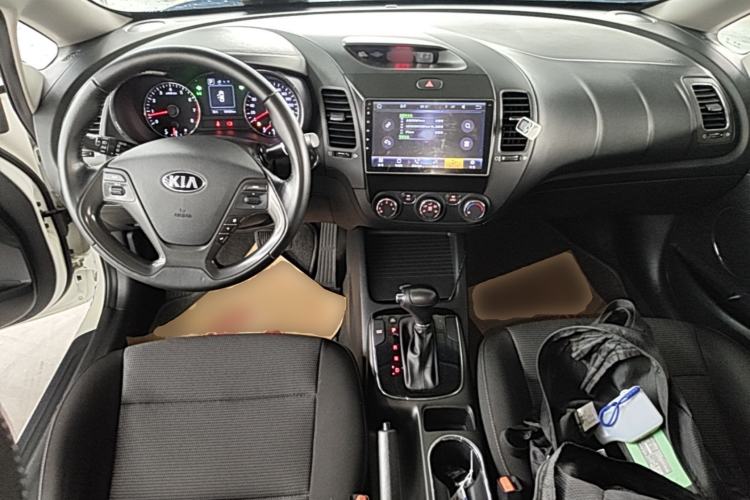 Used Kia K3 2016 1.6L Automatic GLS Center Console