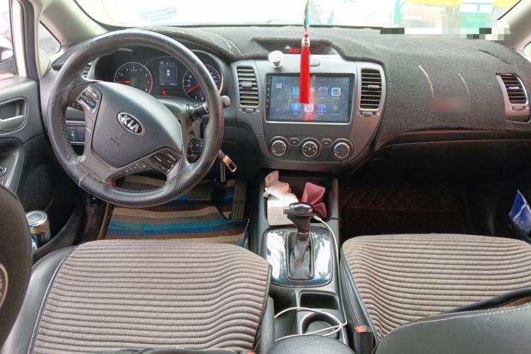Used Kia K3 2016 1.6L Automatic GL Center Console