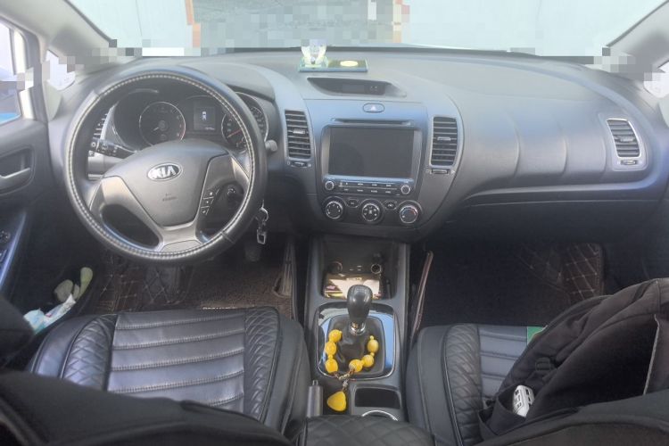 Used Kia K3 2016 1.6L Manual GL Center Console
