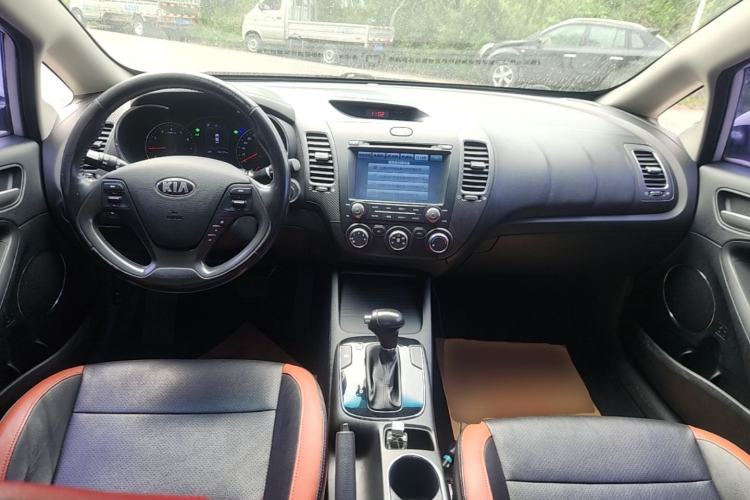 Used Kia K3 2016 1.6L Automatic GLS Center Console