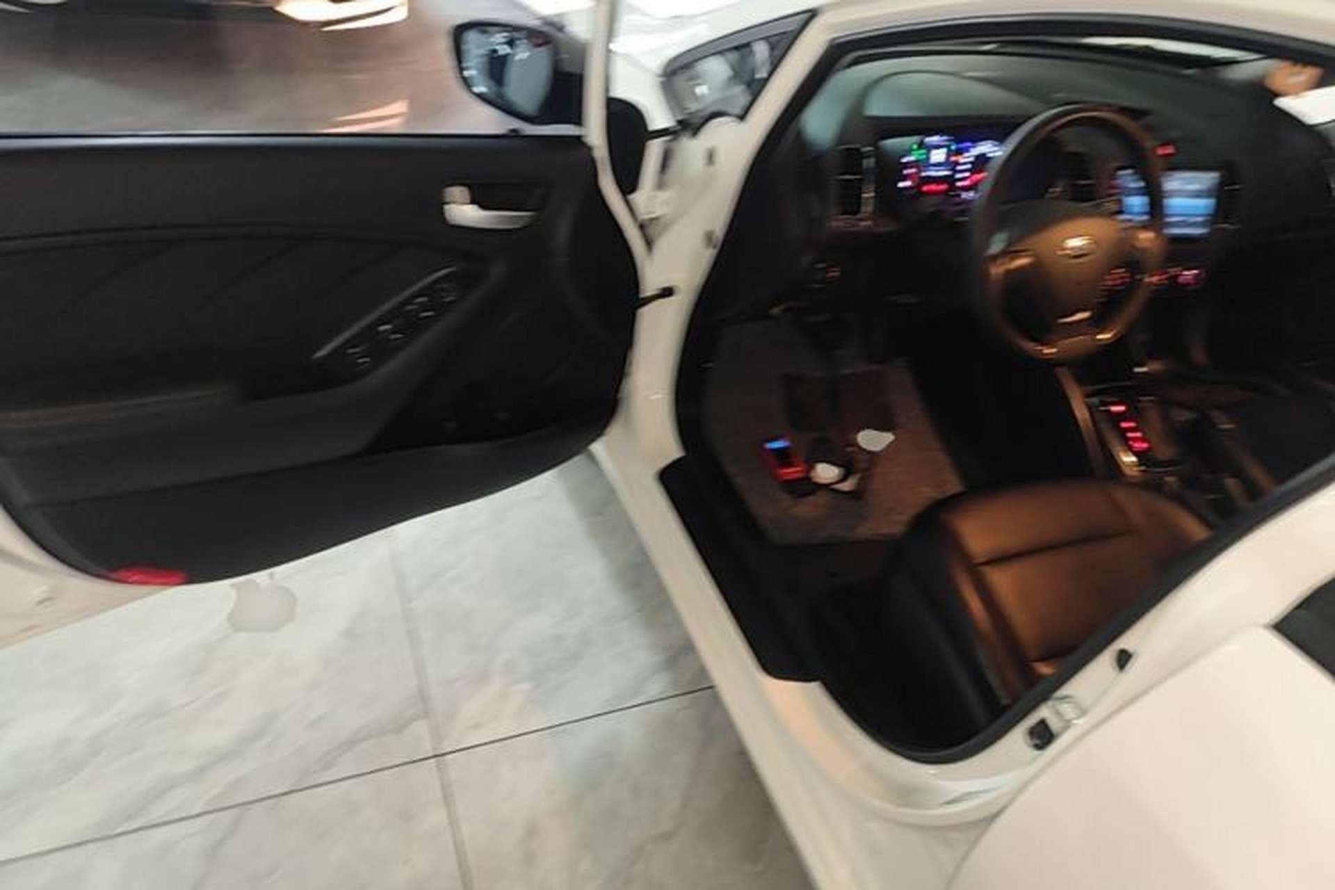 Used Kia K3 2016 1.6L Automatic with Sunroof Driver Seat