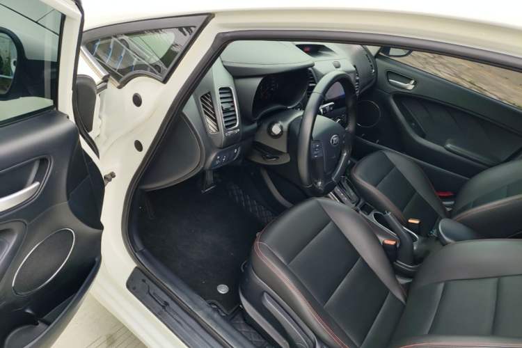 Used Kia K3 2016 1.6L Automatic with Sunroof Driver Seat