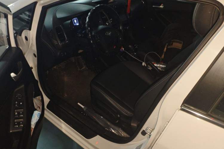 Used Kia K3 2016 1.6L Manual GLS Driver Seat