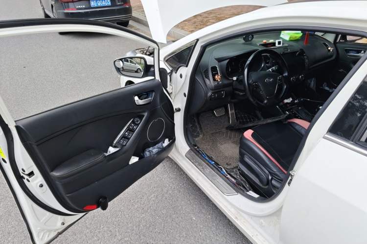 Used Kia K3 2016 1.6L Automatic GLS Driver Seat