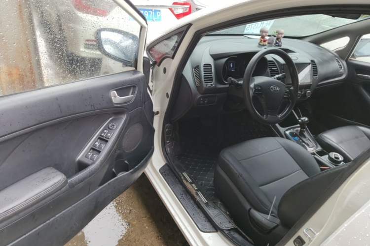 Used Kia K3 2016 1.6L Automatic GLS Driver Seat