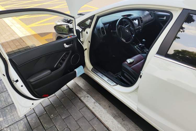 Used Kia K3 2016 1.6L Manual GLS Driver Seat