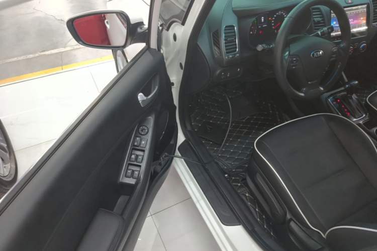 Used Kia K3 2016 1.6L Automatic GLS Driver Seat