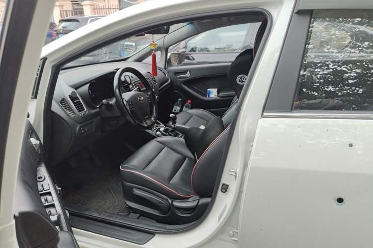 Used Kia K3 2016 1.6L Manual GLS Driver Seat