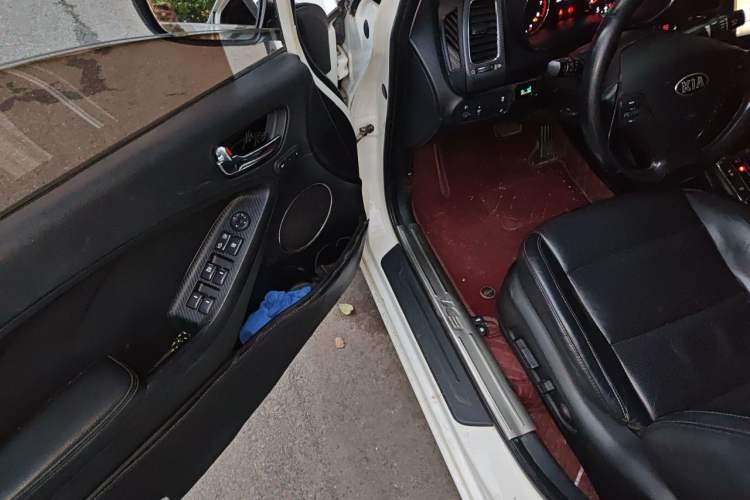 Used Kia K3 2016 1.6L Automatic GLS Driver Seat
