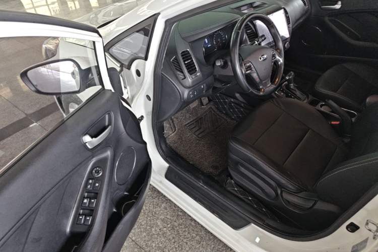 Used Kia K3 2016 1.6L Automatic GLS Driver Seat