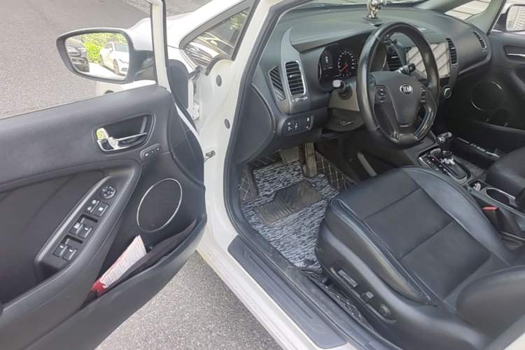 Used Kia K3 2016 1.6L Automatic GLS Driver Seat