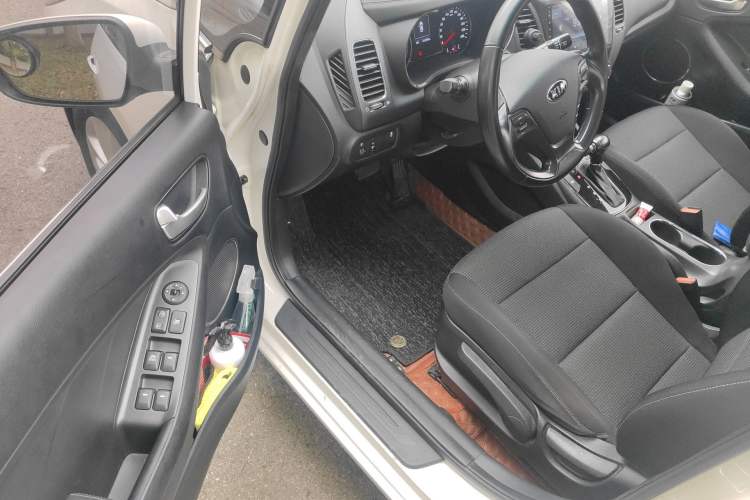Used Kia K3 2016 1.6L Automatic GLS Driver Seat