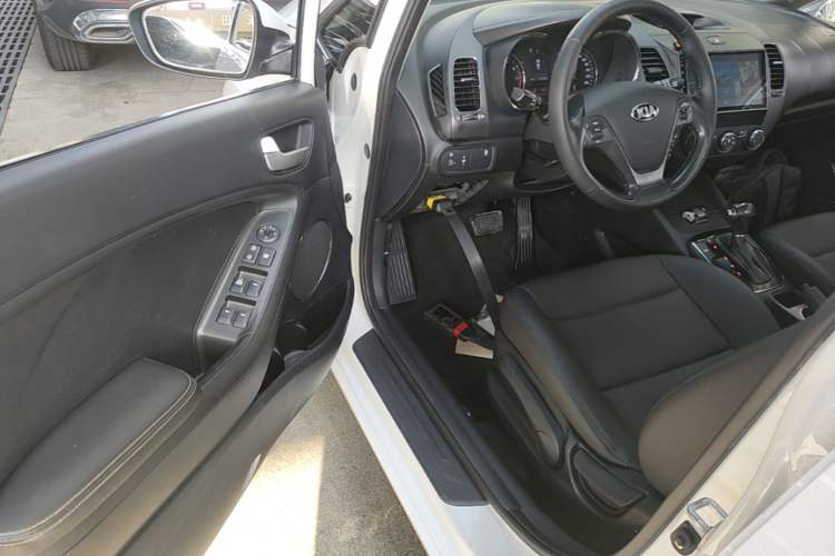 Used Kia K3 2016 1.6L Automatic GLS Driver Seat