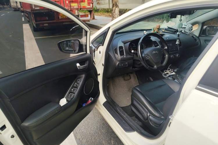 Used Kia K3 2016 1.6L Automatic GLS Driver Seat