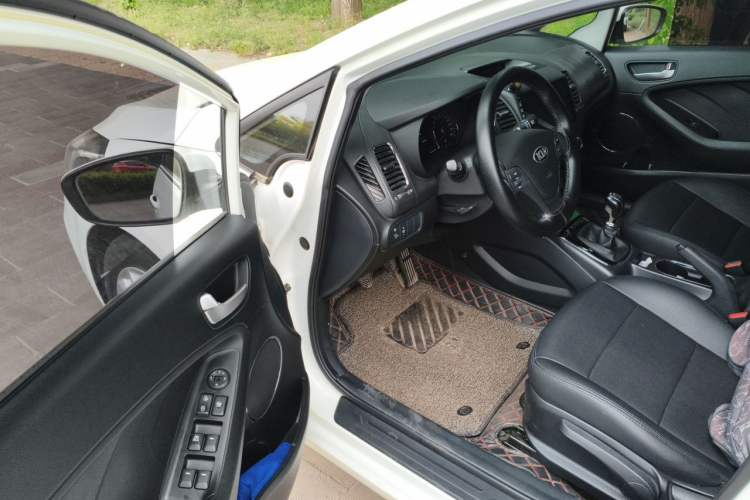 Used Kia K3 2016 1.6L Manual GLS Driver Seat