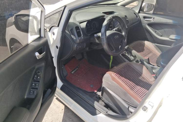 Used Kia K3  Driver Seat