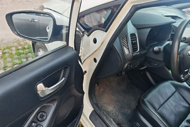 Used Kia K3 2016 1.6L Automatic with Sunroof Driver Seat