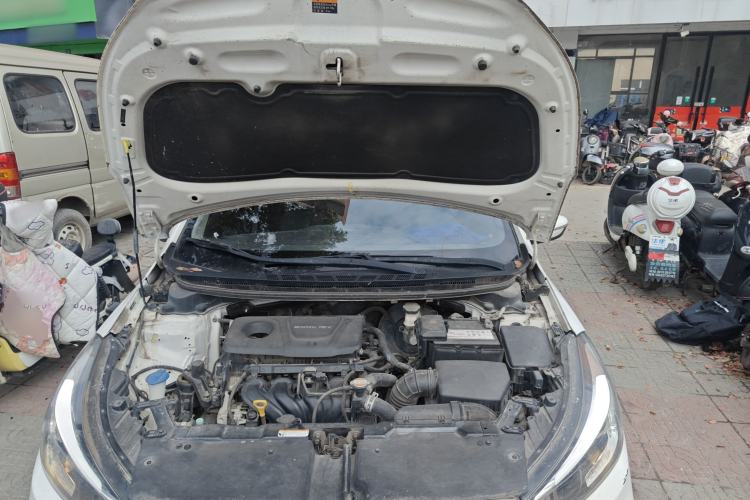 Used Kia K3 2016 1.6L Manual GLS Engine Bay
