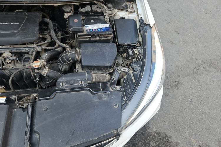 Used Kia K3 2016 1.6L Automatic GLS Engine Bay Left