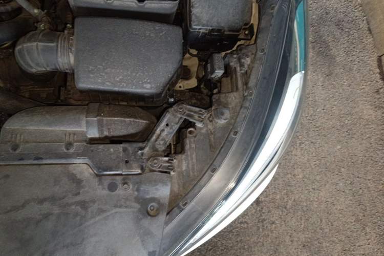 Used Kia K3 2016 1.6L Automatic GLS Engine Bay Left