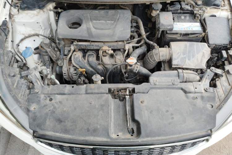 Used Kia K3 2016 1.6L Automatic GLS Engine Bay