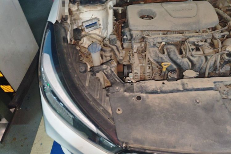 Used Kia K3 2016 1.6L Manual GLS Engine Bay Right