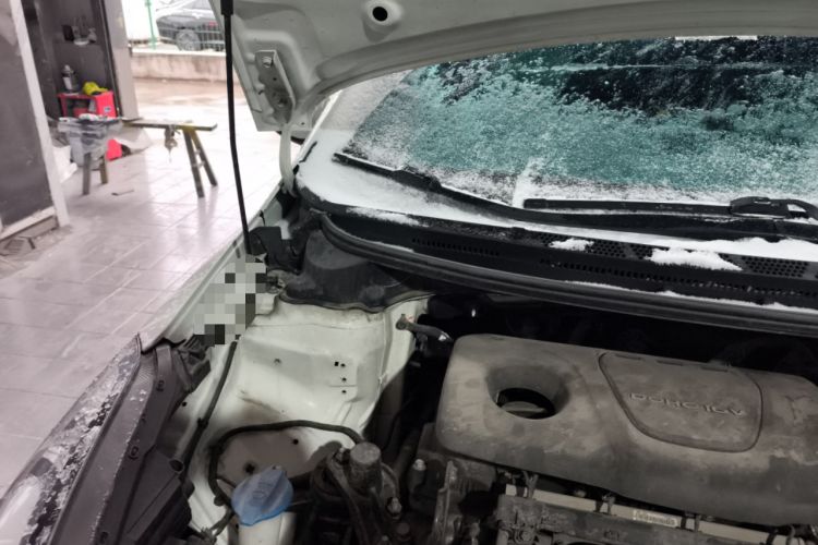 Used Kia K3 2016 1.6L Automatic with Sunroof Engine Bay Right