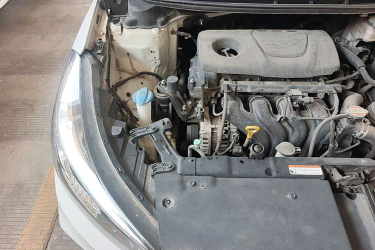 Used Kia K3 2016 1.6L Automatic GLS Engine Bay Right