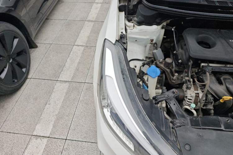 Used Kia K3 2016 1.6L Automatic GLS Engine Bay Right