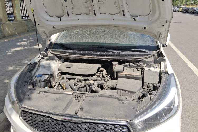 Used Kia K3  Engine Bay