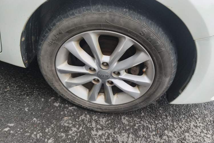 Used Kia K3 2016 1.6L Manual GLS Exterior 1