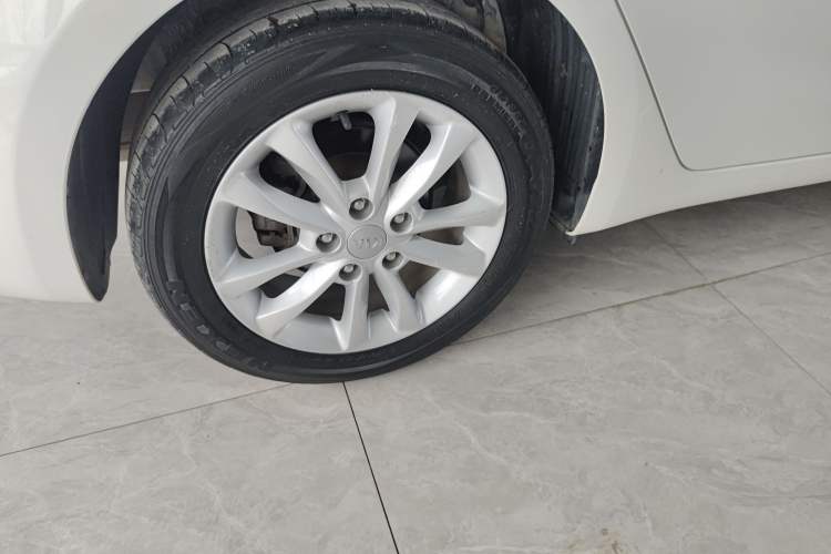 Used Kia K3 2016 1.6L Automatic GLS Exterior 2