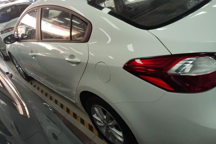 Used Kia K3 2016 1.6L Automatic with Sunroof Exterior 3