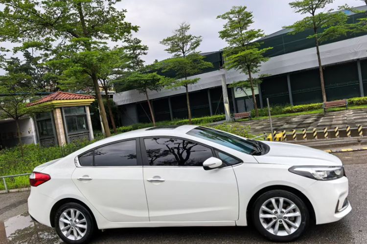 Used Kia K3 2016 1.6L Automatic GLS Exterior 3