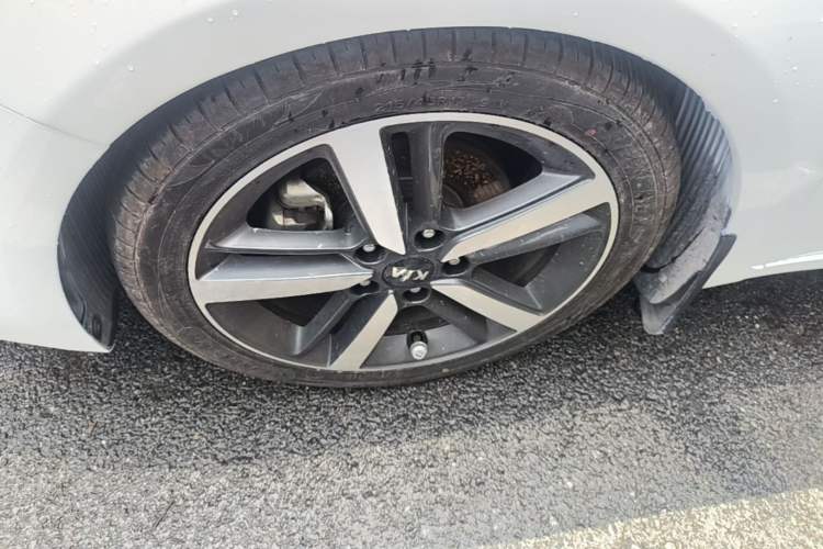 Used Kia K3 2016 1.6L Automatic with Sunroof Exterior 4