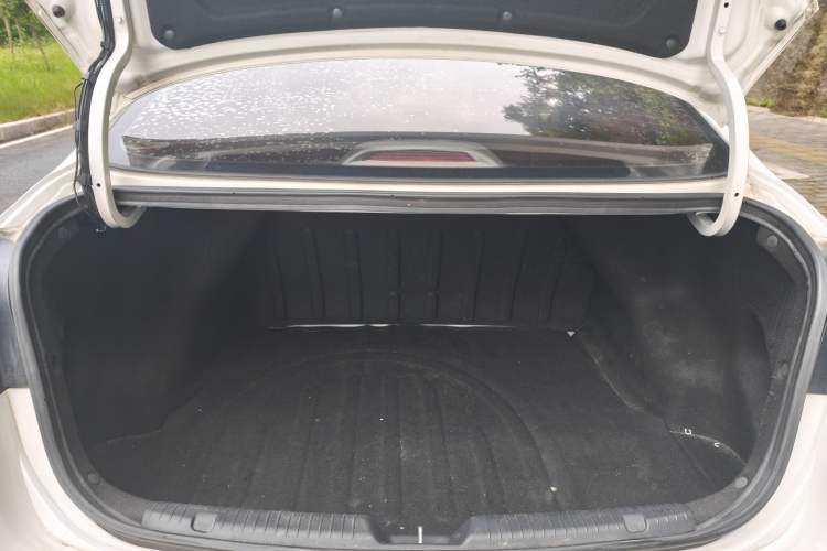 Used Kia K3 2016 1.6L Manual GL Exterior 4