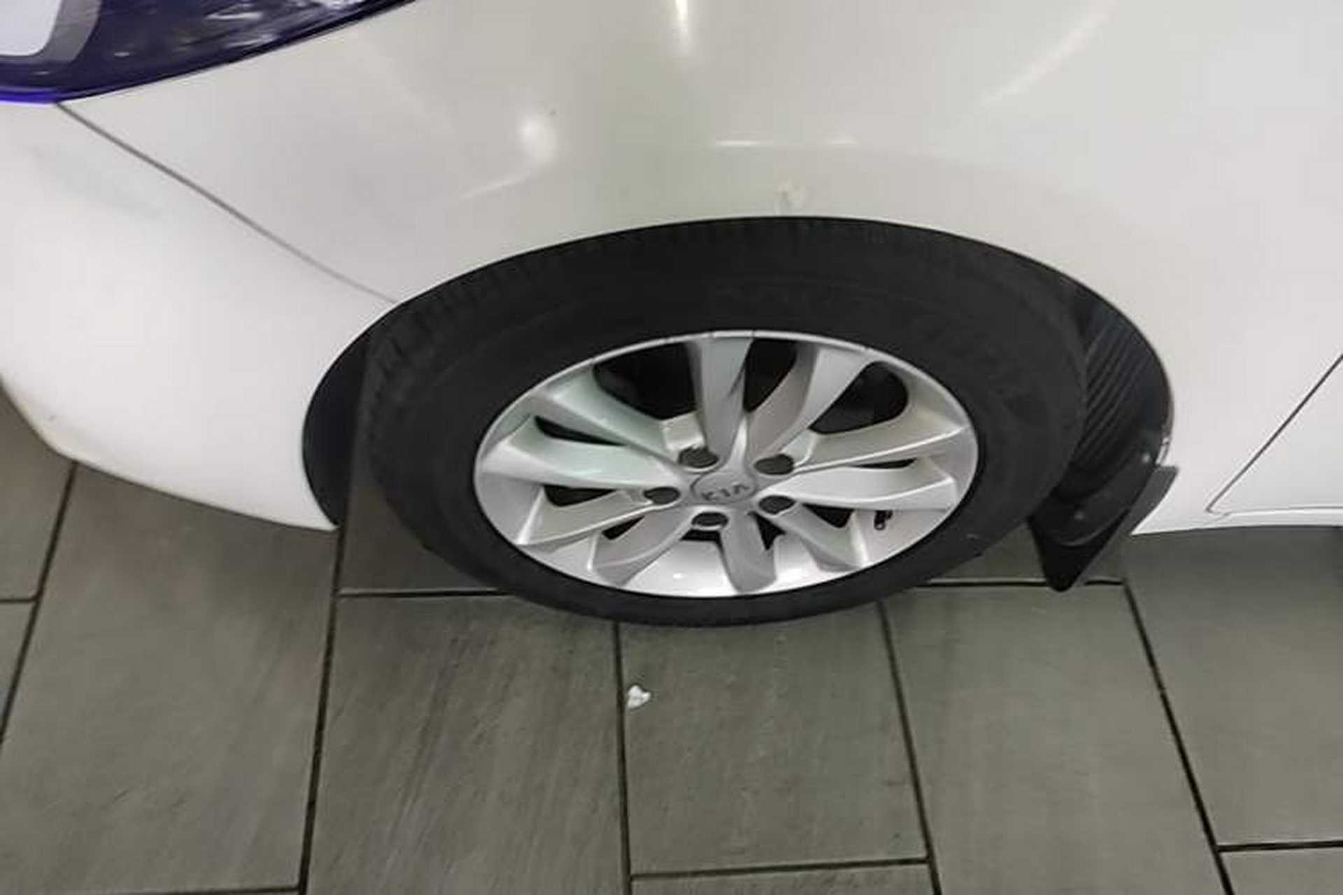 Used Kia K3 2016 1.6L Automatic GL Exterior 4
