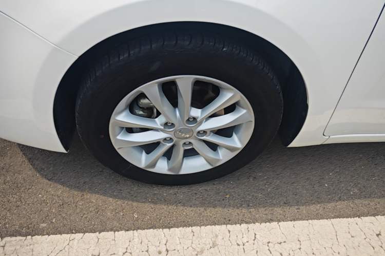 Used Kia K3 2016 1.6L Automatic GLS Exterior 4