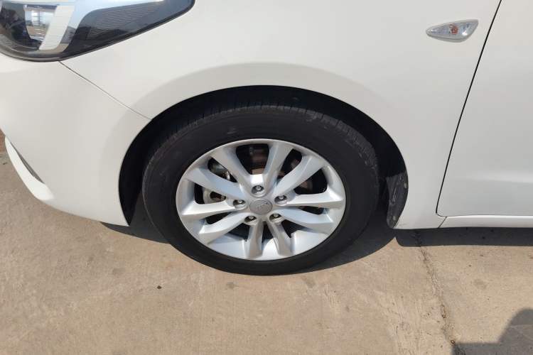 Used Kia K3 2016 1.6L Automatic GL Exterior 4